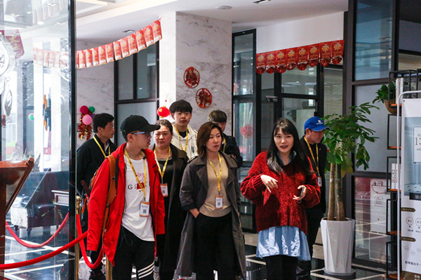 企業(yè)游學(xué)，刷新職場(chǎng)新印象