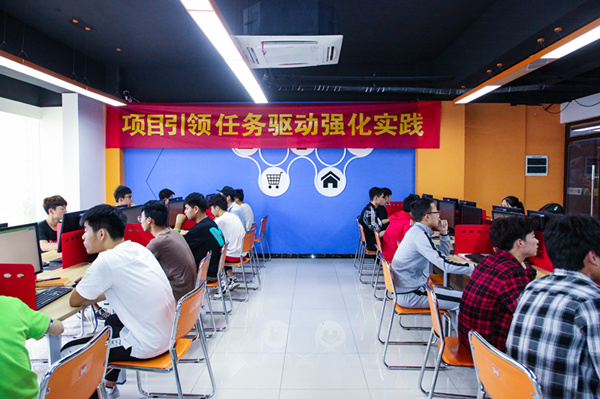 搞互聯(lián)網(wǎng)教育我們是認真的，搞互聯(lián)網(wǎng)知識競賽我們也是認真的！