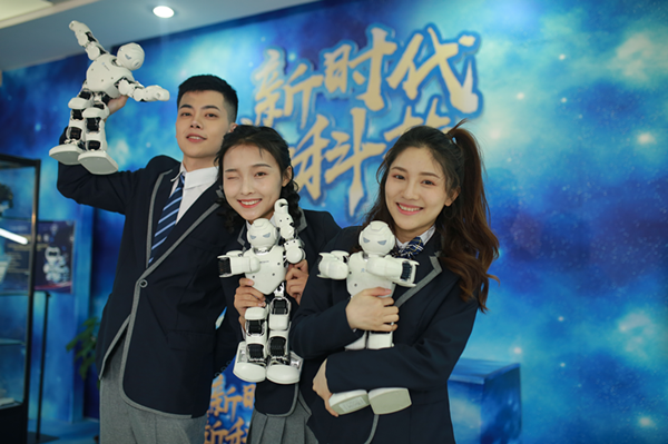 教學(xué)研發(fā)顯實(shí)力，新華互聯(lián)網(wǎng)科技五大<a href=http://njxh.cn target=_blank class=infotextkey>專(zhuān)業(yè)</a>特色學(xué)院亮點(diǎn)解析！