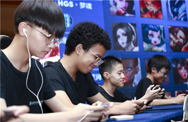 初中畢業(yè)學(xué)電競好不好？就業(yè)前景怎么樣？