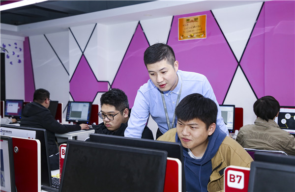 初中畢業(yè)學影視動畫好學么，好就業(yè)么？