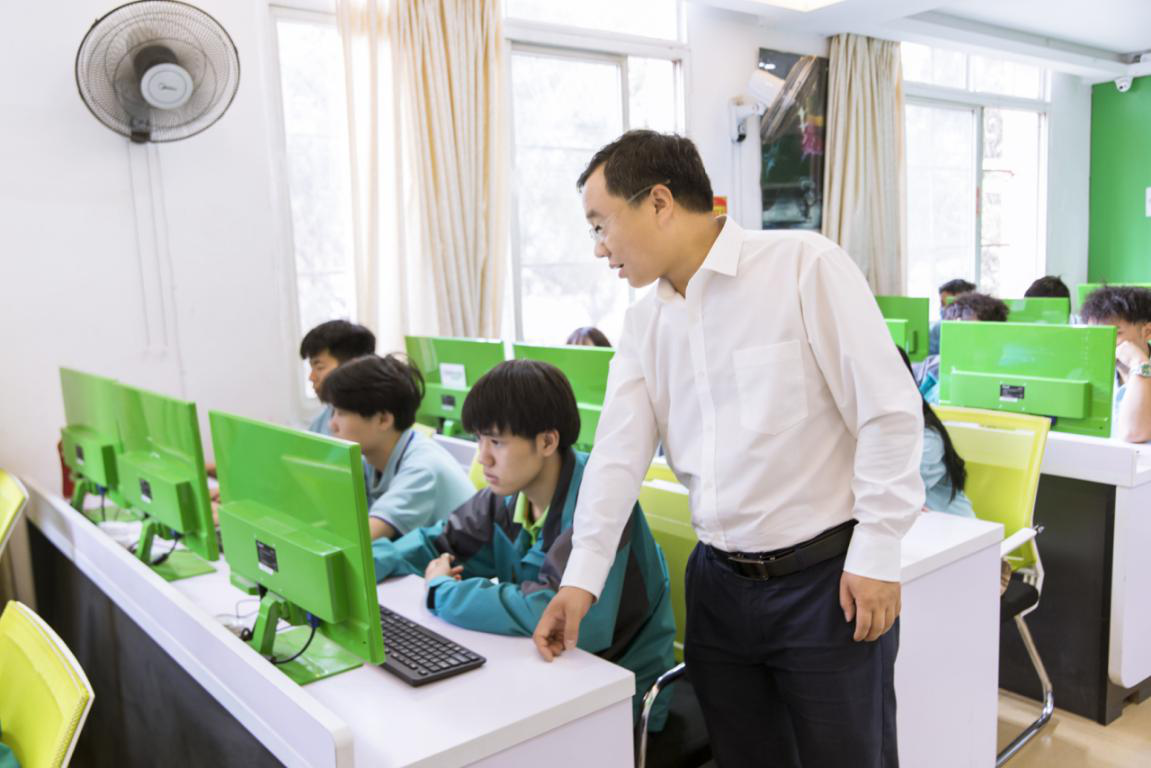 <a href=http://njxh.cn target=_blank class=infotextkey>專業(yè)</a>榜樣 | 砥礪前行 時(shí)代風(fēng)向！