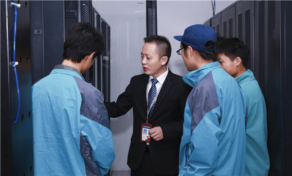 想學(xué)Linux，應(yīng)該怎么學(xué)？