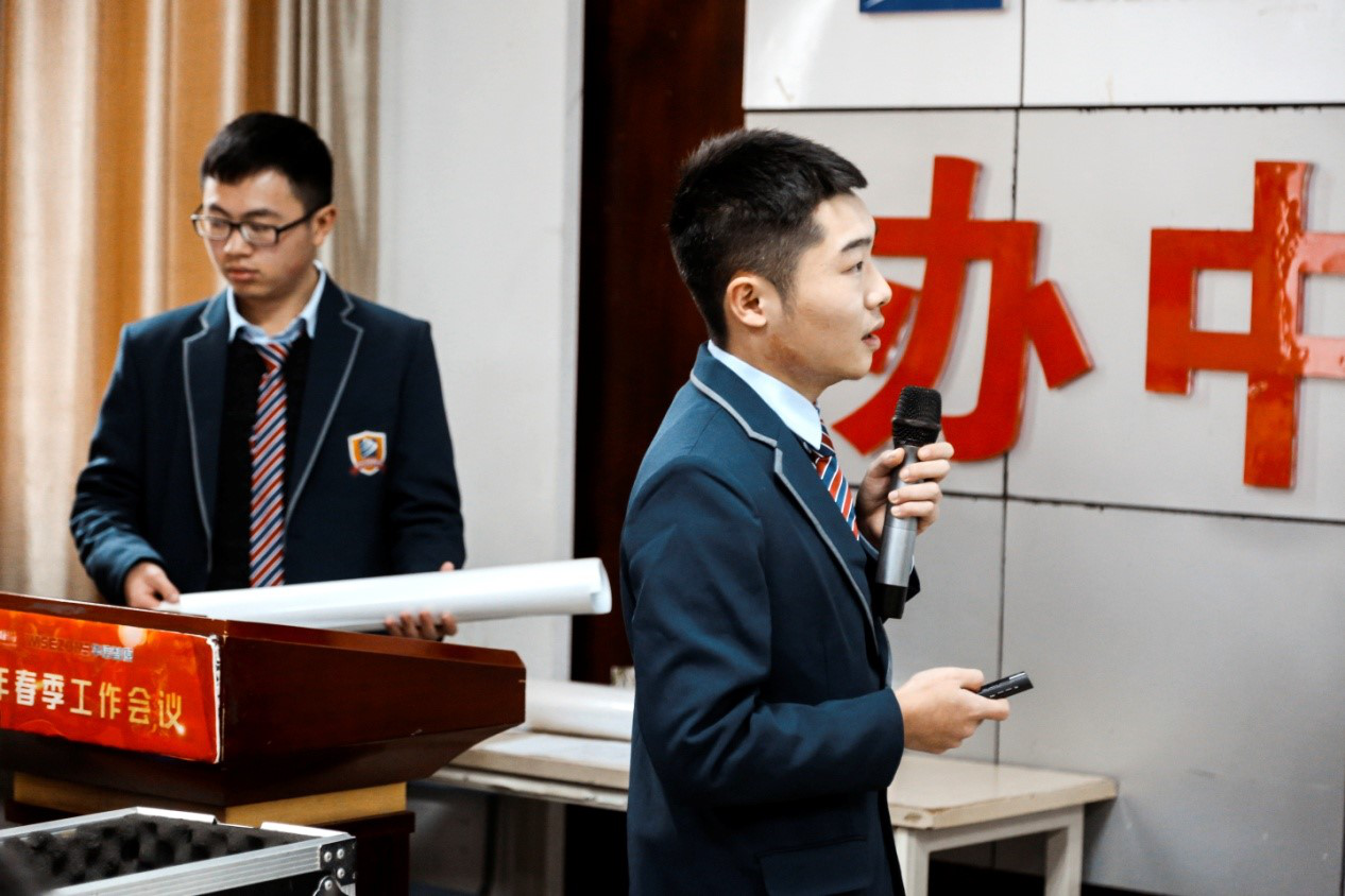 肩負(fù)職教強(qiáng)國重任，新華電腦學(xué)校升級“五項能力”培養(yǎng)互聯(lián)網(wǎng)高技能人才！
