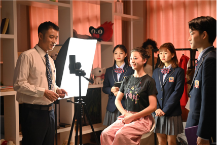 速來圍觀！知名演員直播探校，為高薪<a href=http://njxh.cn target=_blank class=infotextkey>專業(yè)</a>代言！