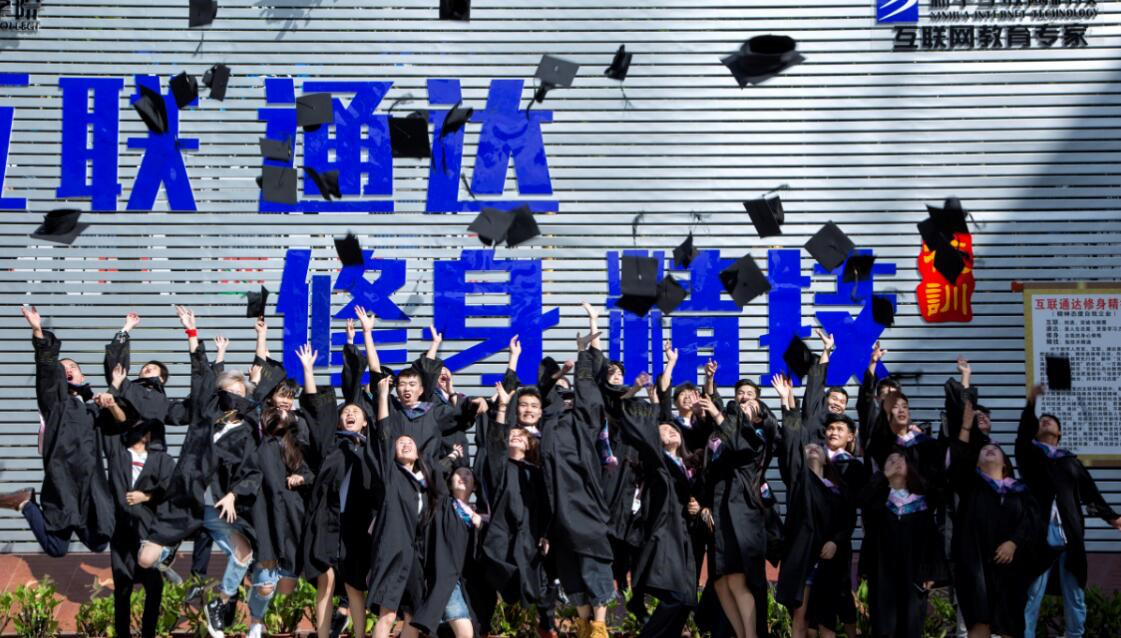 步入職場(chǎng)，該如何摒棄“學(xué)生思維”？
