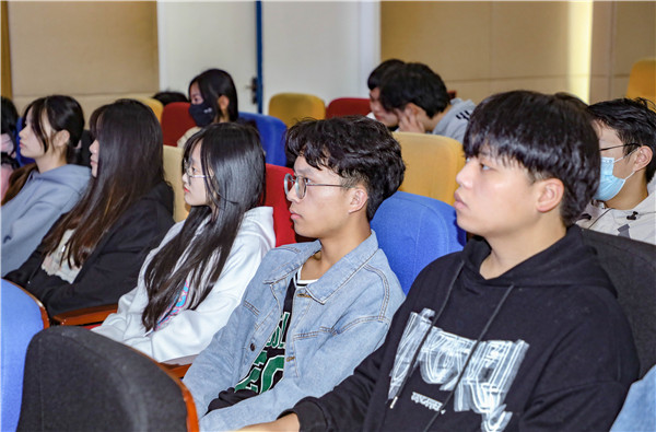就業(yè)保障丨企業(yè)進(jìn)校園，助力南新學(xué)子就業(yè)