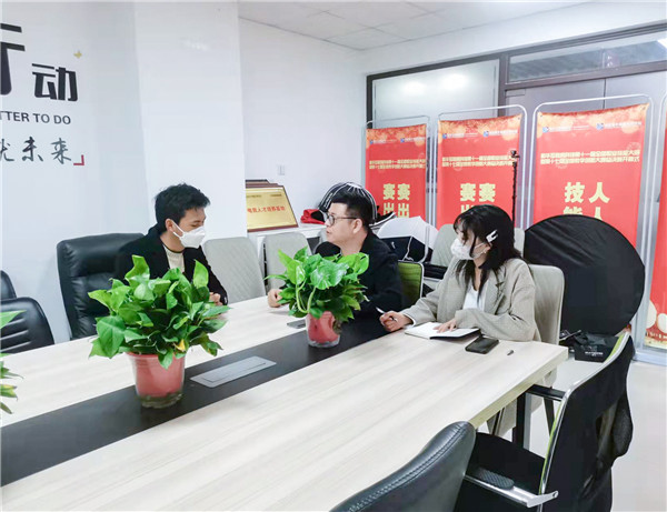 企業(yè)招聘進校園，助力學生高質(zhì)量就業(yè)