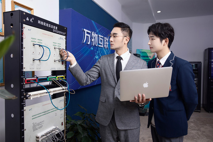 就業(yè)寒潮來襲，新華這類人才卻被市場熱搶！