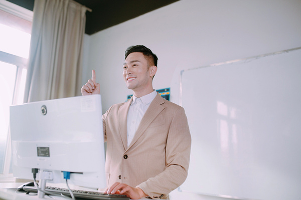 如何避免成為職場(chǎng)“巨嬰”？