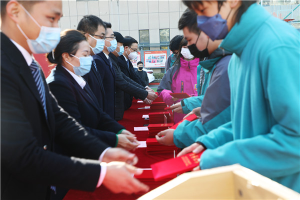 知行合一，榜樣力量——南京新華2022年度學(xué)生工作總結(jié)暨表彰大會圓滿落幕！