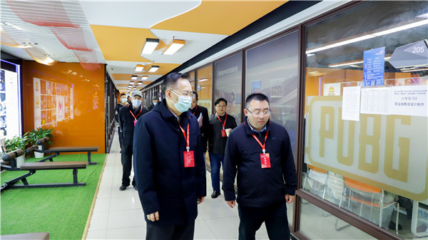 2022年江蘇省廣告行業(yè)設(shè)計(jì)制作職業(yè)技能競賽暨全省“紫金獎(jiǎng)”公益?zhèn)鞑ピO(shè)計(jì)大賽在南京新華隆重舉行！
